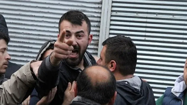 İş Yeri Yanan Genç Güçlükle Sakinleştirildi