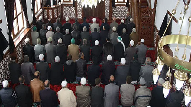 Cuma namazı sonrası Türkmenlere dua