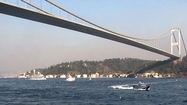 İstanbul Boğazı'nda çifte intihar şoku