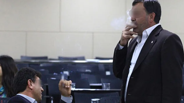 Meclis salonu dumanaltı