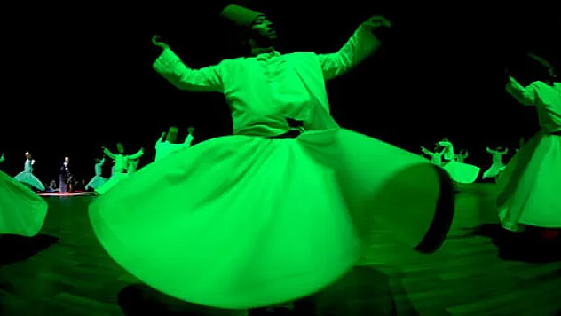 Vuslatın 742. yıl dönümünde gönüller semaya açılan avuçlarla kavuştu