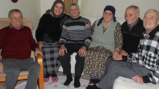 Stalin'in Sibirya'ya sürdüğü aile 56 yıl sonra bir araya geldi