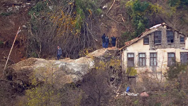 Dev kayalar faciaya neden oluyordu
