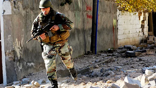 Ateşin içindeki komiserden yürek yakan mektup