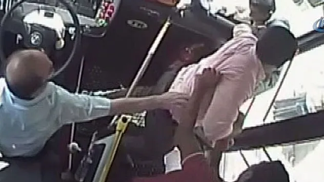 Akbil tartışması otobüsü böyle karıştırdı