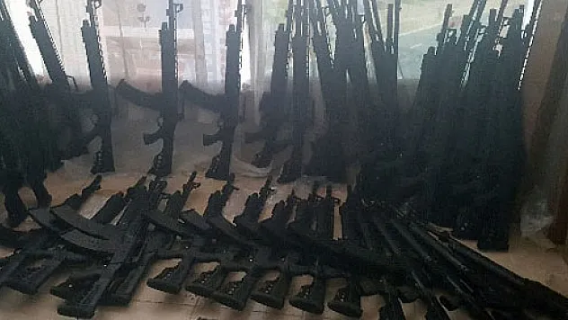 Kargoyla cephanelik getirmişler