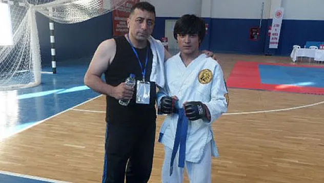 17 yaşındaki Türkiye şampiyonu kaza kurşunu ile öldü