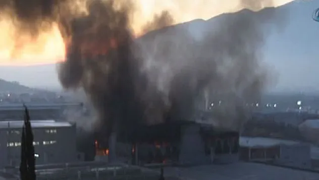 Bursa'daki fabrika yangını söndürülemiyor