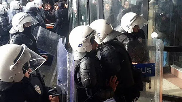 Kocaeli Üniversitesi karıştı: 28 gözaltı