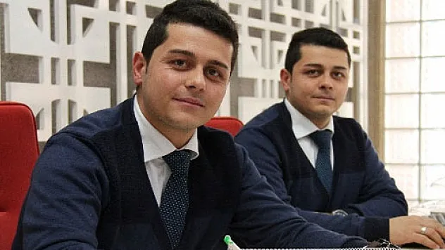 İkizlerin şaşırtan hikayesi: Aynı okul, bölük, iş yeri...