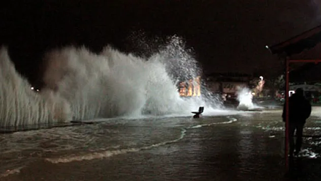 İstanbul'da şiddetli lodos!