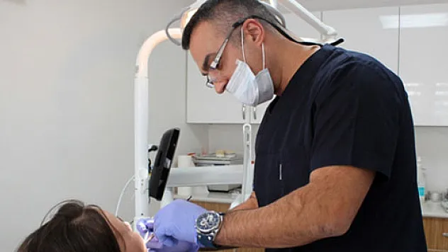 Diş hekiminden duygulandıran hizmet