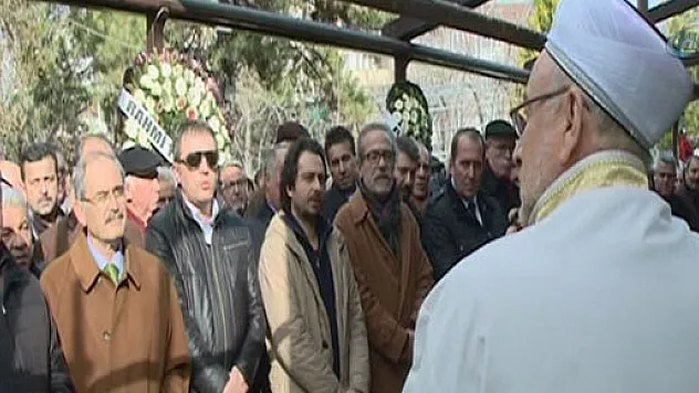 İmamdan cenaze namazında 'vakti gelmişti' gafı