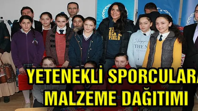 YETENEKLİ SPORCULARA MALZEME DAĞITIMI