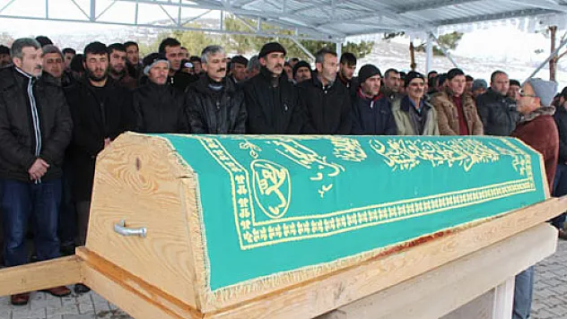 Notları nedeniyle intihar eden çocuk toprağa verildi