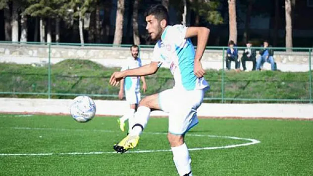 Genç futbolcu kaza kurbanı