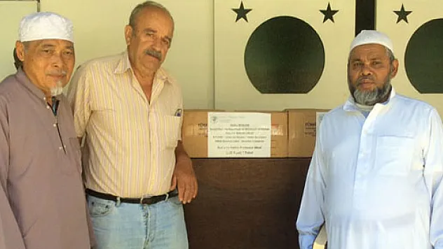 Hediye Kur'an-ı Kerimler Yeni Kaledonya'ya ulaştı