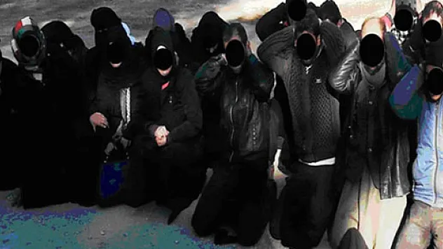 Türkiye'ye girmeye çalışan 43 IŞİD'li yakalandı