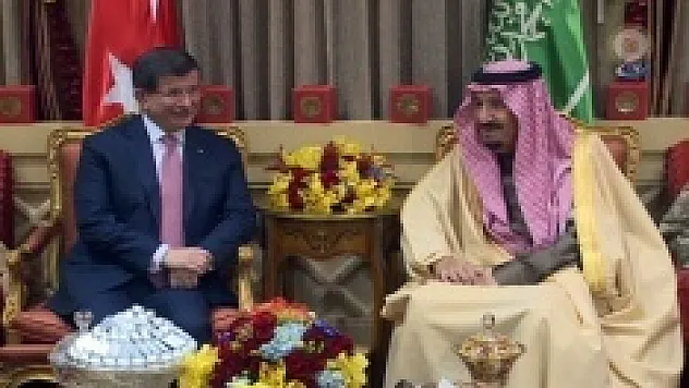 Davutoğlu, Suudi Arabistan Kralı ile görüştü