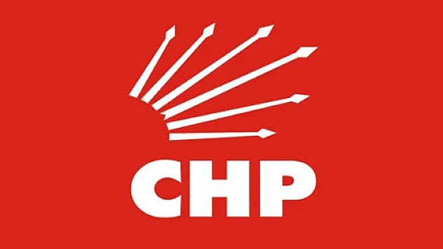 CHP'de 14 istifa