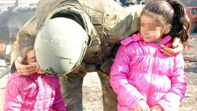 Sur'da Mehmetçiğin şefkat eli