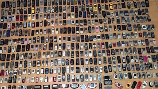Bu telefon koleksiyonu satışta: Değeri 200 bin lira