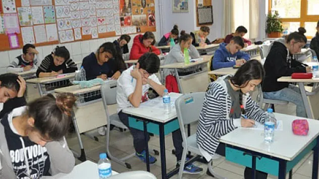 Okullar yarın açılıyor