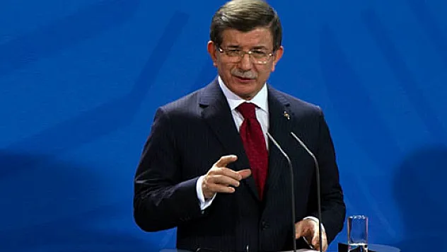 Davutoğlu, medya patronları ile bir araya geldi