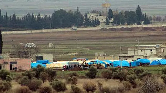 Naylon çadırda zorlu yaşam mücadelesi