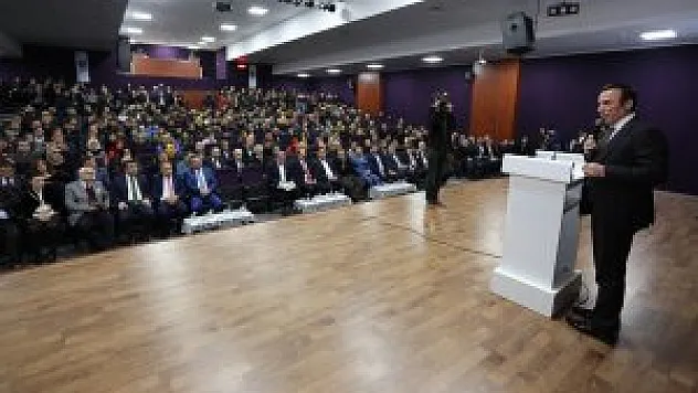 GENÇ: 'KONFERANSLAR DEVAM EDECEK'