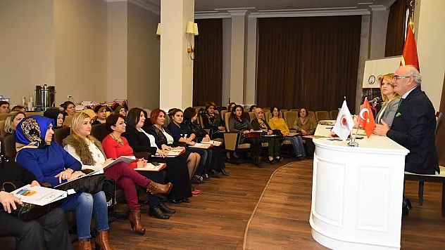 Başkan Yılmaz'dan Kadınlara 'İş Kurun' Çağrısı