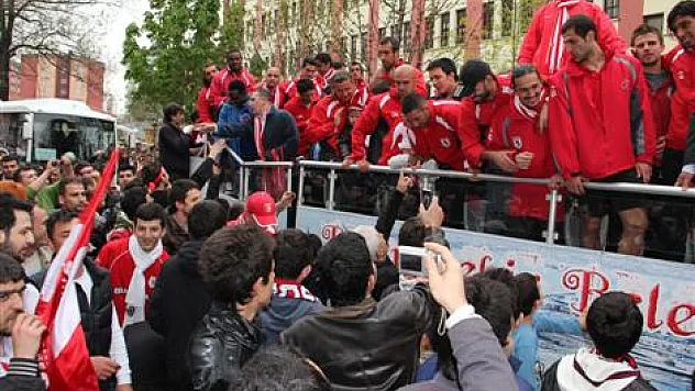 Samsunspor'da sevinç turu