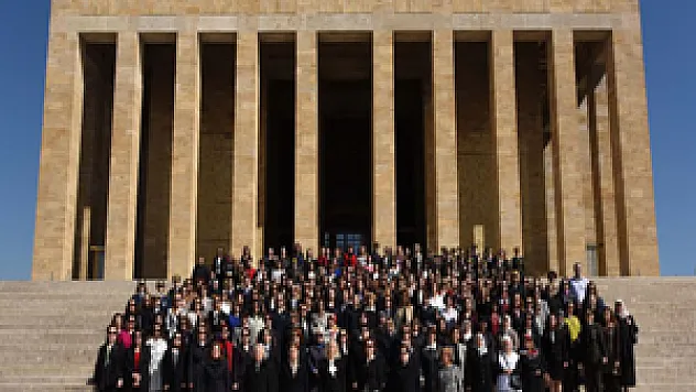 TSK'nın kadın gücünden Anıtkabir'e ziyaret
