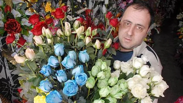 Çiçekçiler 'ANNELER GÜNÜ'NÜ Bekliyor