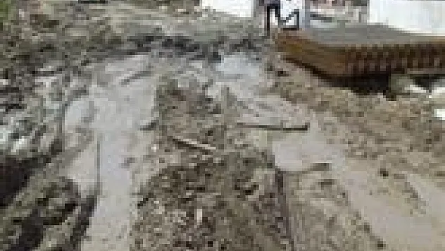 Gazi Mahallesi okuldan sonra yol istiyor