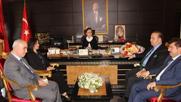  KOLTUKLAR ÇOCUKLARA DEVREDİLDİ