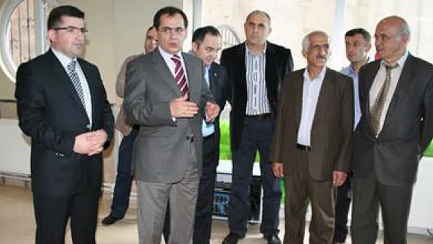 Bakan Demir, MHP ve CHP' ye yüklendi