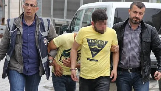 Çaldıkları Plakayı Taktıkları Araca Mazot Alıp Para Ödemeden Kaçtılar