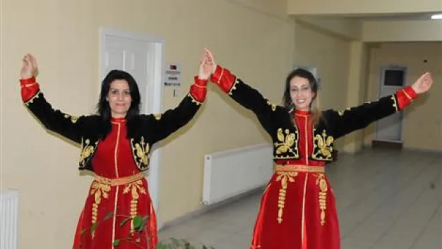 Kostümde de 'kadının adı var'