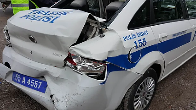 Polis Otosuna Tır Çarptı: 2 Polis Yaralı