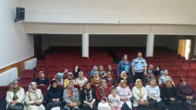 ÇARŞAMBA'DA EV HANIMLARINA TRAFİK SEMİNERİ