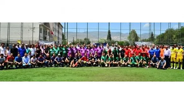 11 İLDEN ECZACILAR HALI SAHADA BULUŞTU