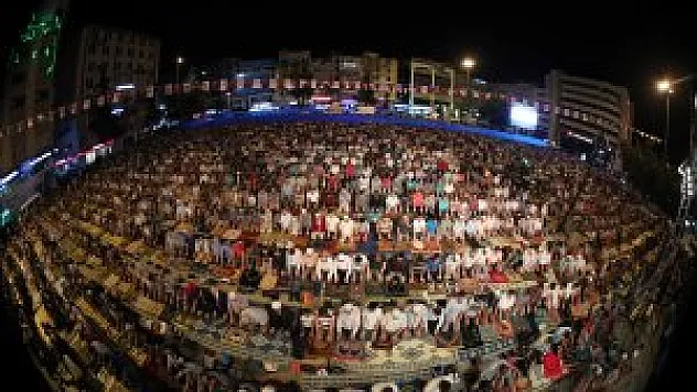 İLKADIM'DA 10 BİNLER HEP BİRLİKTE SAF TUTACAK 