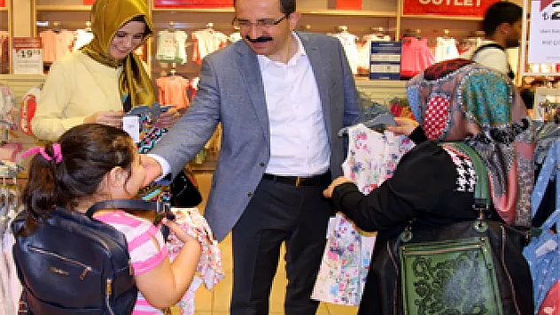 Ak Parti'den Çocuklara Bayram Hediyesi