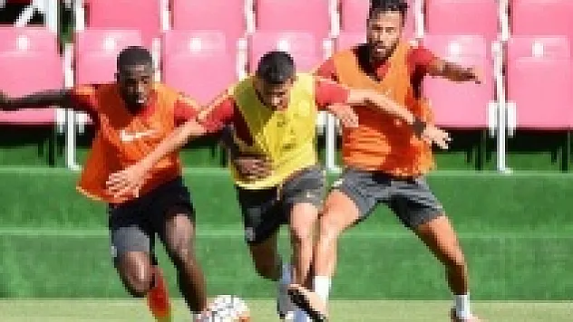 Galatasaray, yeni sezon hazırlıklarını sürdürüyor
