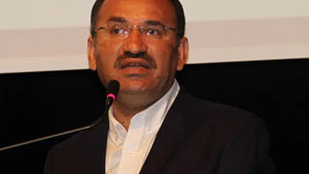 Bekir Bozdağ: 'Obama da CIA de Gülen'in yaptığını biliyor'