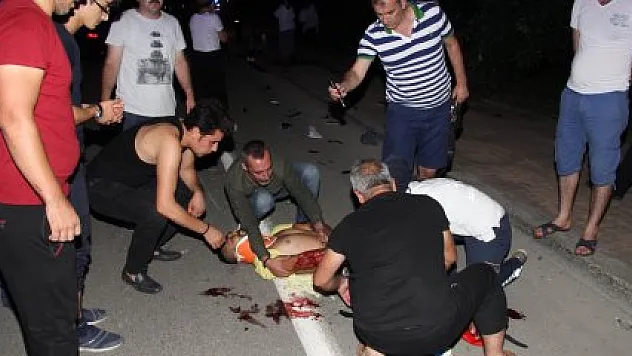  Samsun'da motosiklet otomobil ile çarpıştı: 7 yaralı