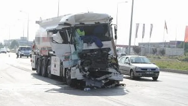 Motorin yüklü tanker kamyona çarptı: 1 yaralı