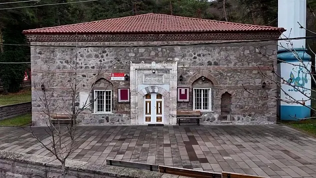 500 yıllık cami, ilk günkü ihtişamını koruyor
