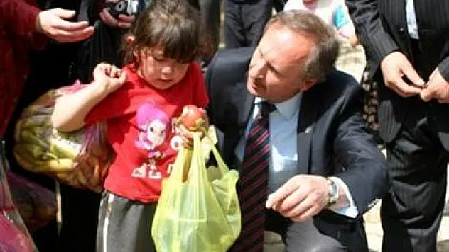 Özden: 'Bu ülkeye yazık ettiler'